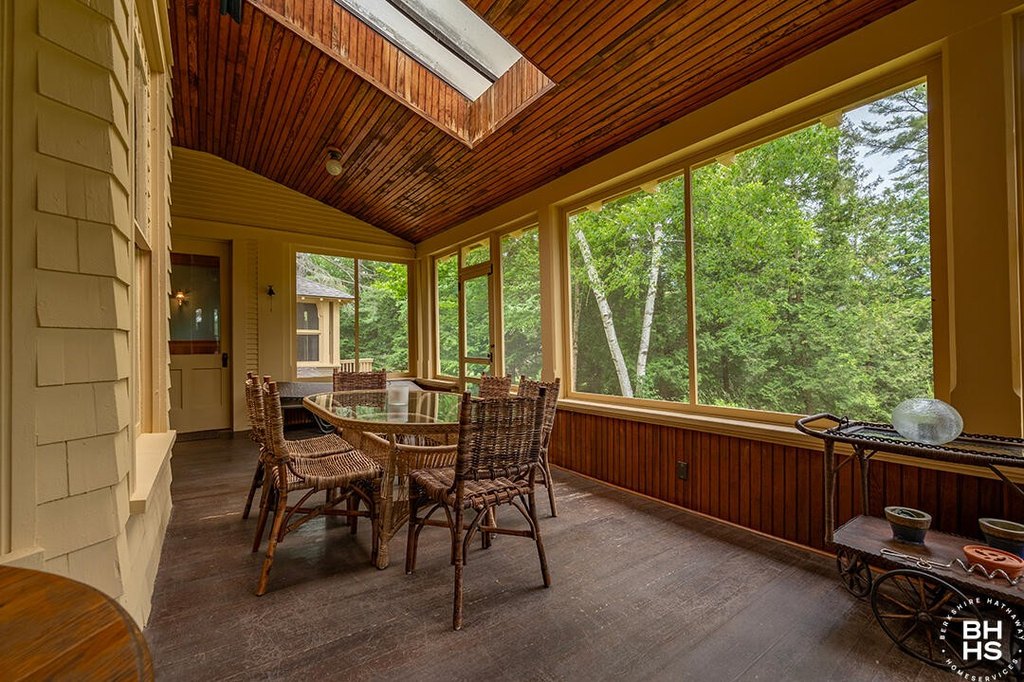 Saranac Lake, New York, 12983, United States, 6 Bedrooms Bedrooms, ,5.5 BathroomsBathrooms,Residential,Forsale,1953155