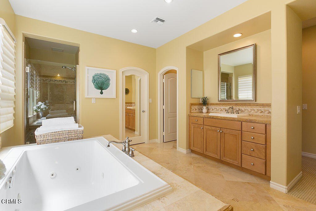 Oxnard, California, 93035, United States, 4 Bedrooms Bedrooms, ,3.5 BathroomsBathrooms,Residential,Forsale,1883891