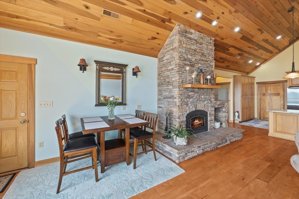 Hilham, Tennessee, 38568, United States, 4 Bedrooms Bedrooms, ,3 BathroomsBathrooms,Residential,Forsale,1929824