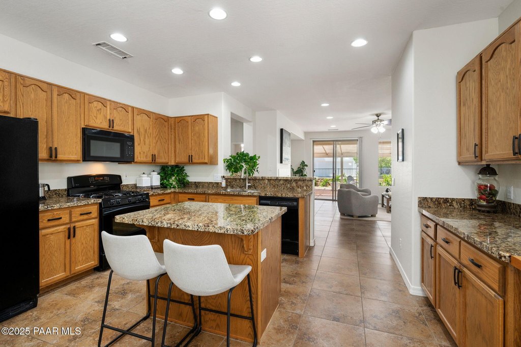 Prescott Valley, Arizona, 86314, United States, 3 Bedrooms Bedrooms, ,2 BathroomsBathrooms,Residential,Forsale,1929286