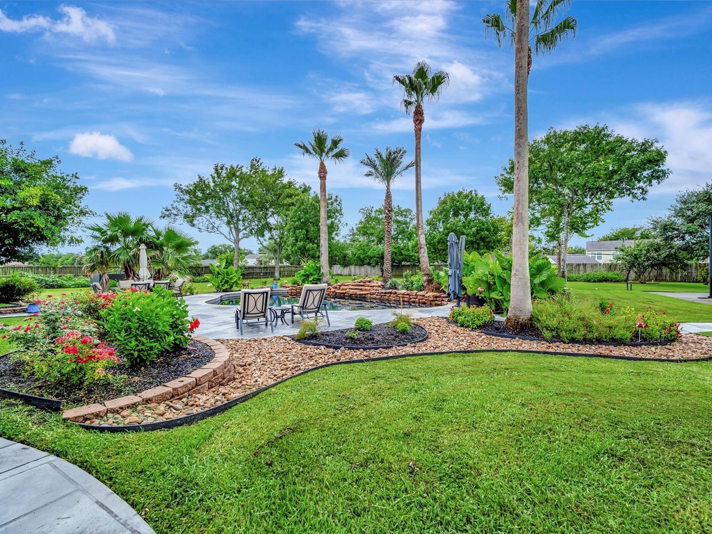 Friendswood, Texas, 77546, United States, 4 Bedrooms Bedrooms, ,5 BathroomsBathrooms,Residential,Forsale,1889150