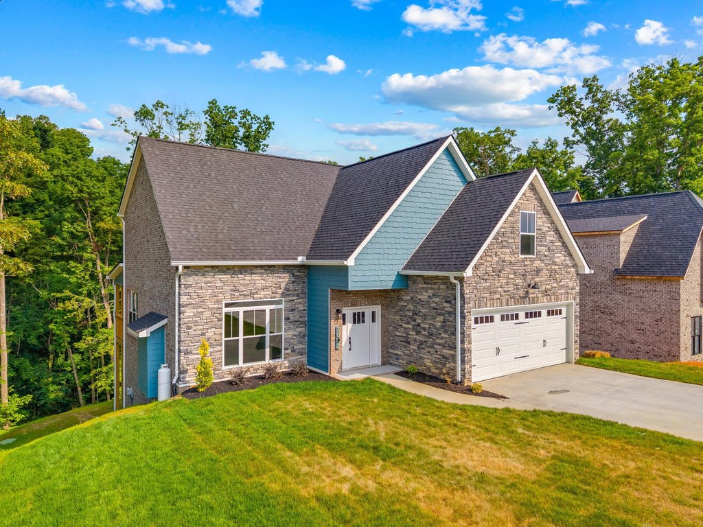 Morristown, Tennessee, 37814, United States, 4 Bedrooms Bedrooms, ,2.5 BathroomsBathrooms,Residential,Forsale,1894824