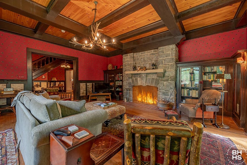 Saranac Lake, New York, 12983, United States, 6 Bedrooms Bedrooms, ,5.5 BathroomsBathrooms,Residential,Forsale,1953155