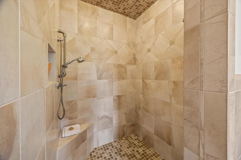 Hilham, Tennessee, 38568, United States, 4 Bedrooms Bedrooms, ,3 BathroomsBathrooms,Residential,Forsale,1929824