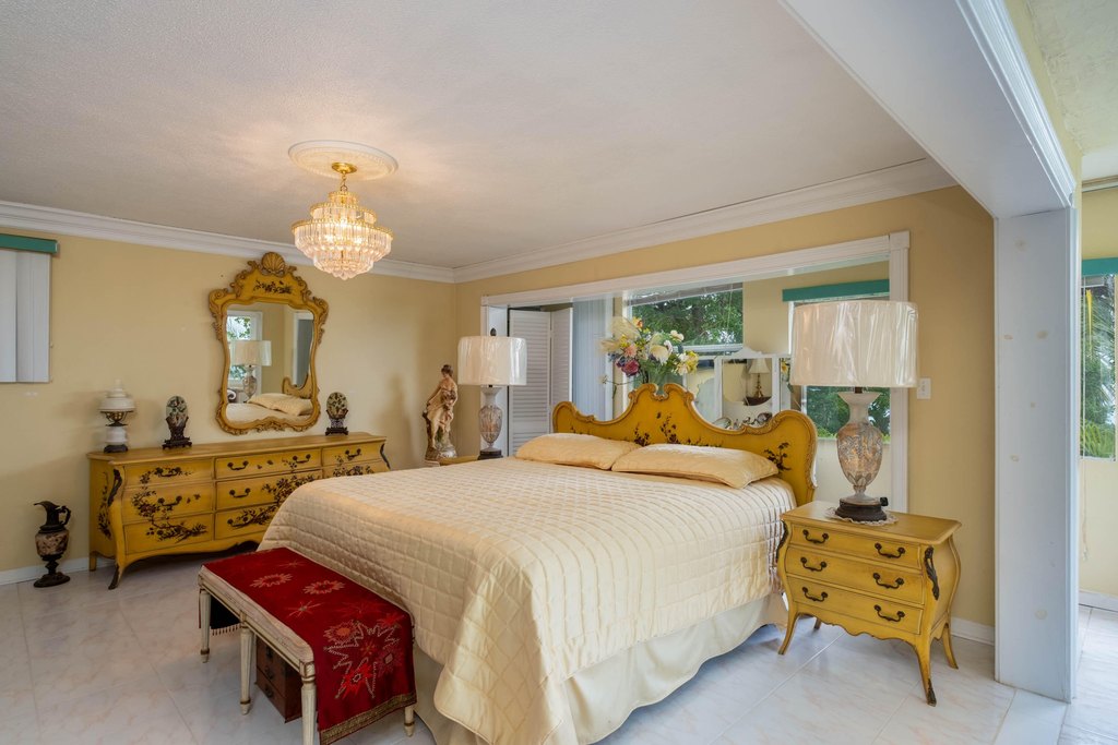 Key Largo, Florida, 33037, United States, 10 Bedrooms Bedrooms, ,9 BathroomsBathrooms,Residential,Forsale,1944409