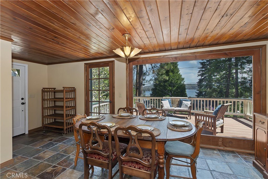 Lake Arrowhead, California, 92352, United States, 3 Bedrooms Bedrooms, ,3.5 BathroomsBathrooms,Residential,Forsale,1886298