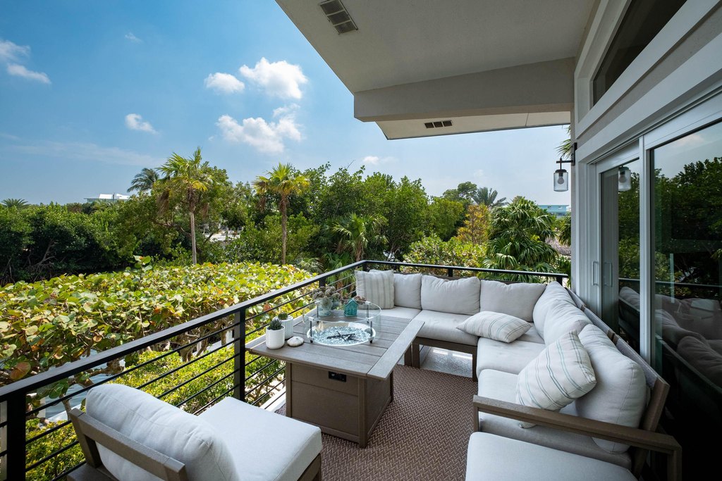 MARATHON, Florida, 33050, United States, 3 Bedrooms Bedrooms, ,2 BathroomsBathrooms,Residential,Forsale,2004363