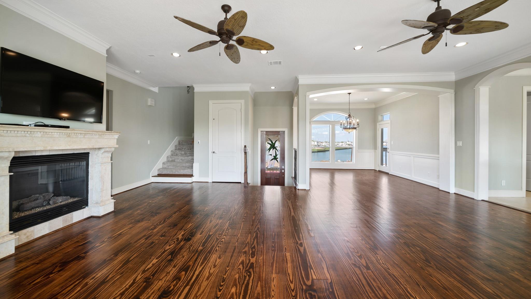 Hitchcock, Texas, 77563, United States, 4 Bedrooms Bedrooms, ,4 BathroomsBathrooms,Residential,Forsale,1934888