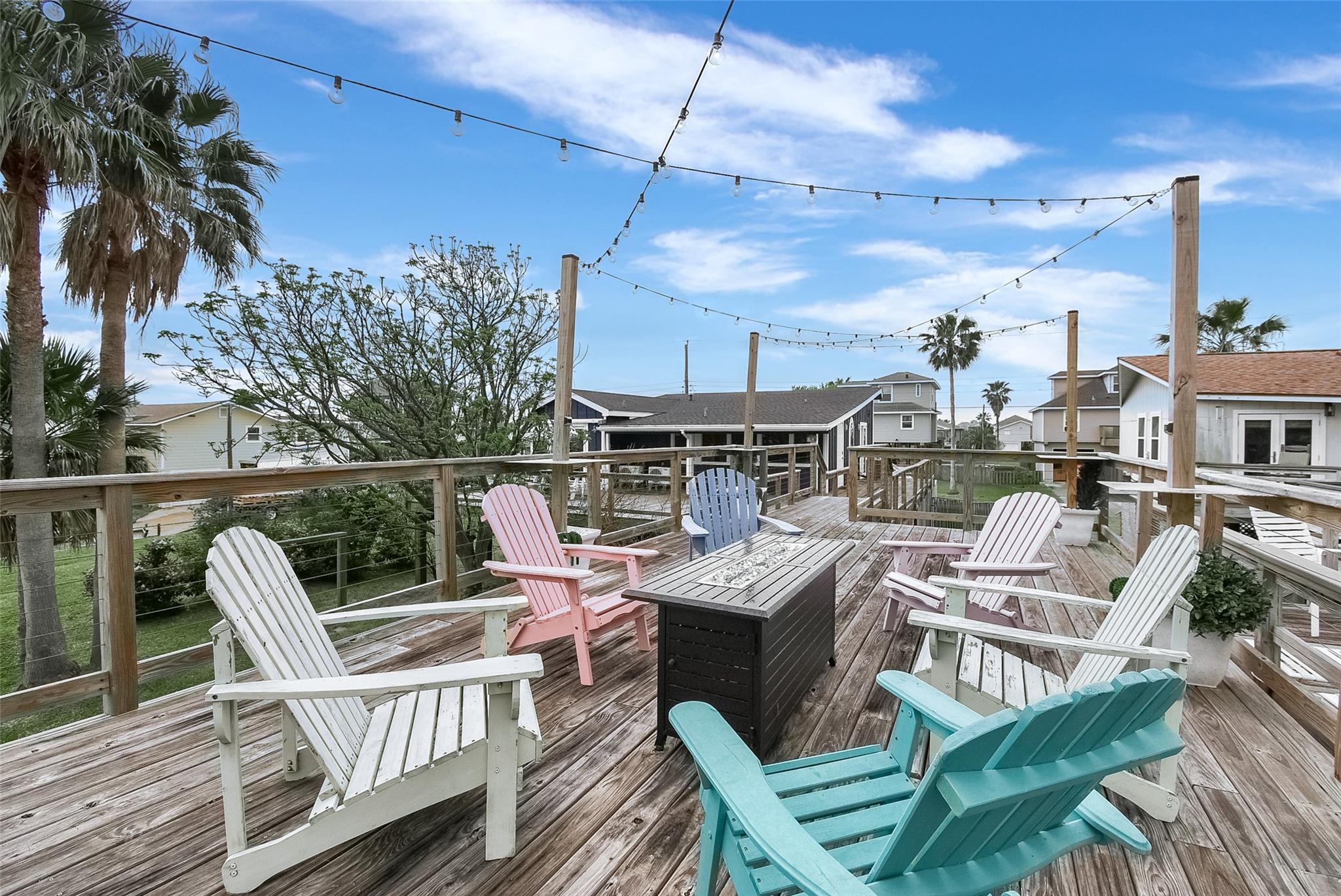 Jamaica Beach, Texas, 77554, United States, 4 Bedrooms Bedrooms, ,3 BathroomsBathrooms,Residential,Forsale,1953067
