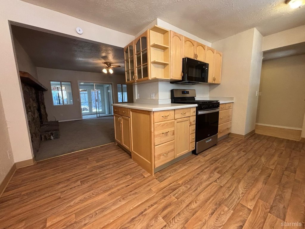 South Lake Tahoe, California, 96150, United States, 4 Bedrooms Bedrooms, ,3 BathroomsBathrooms,Residential,Forsale,1886500