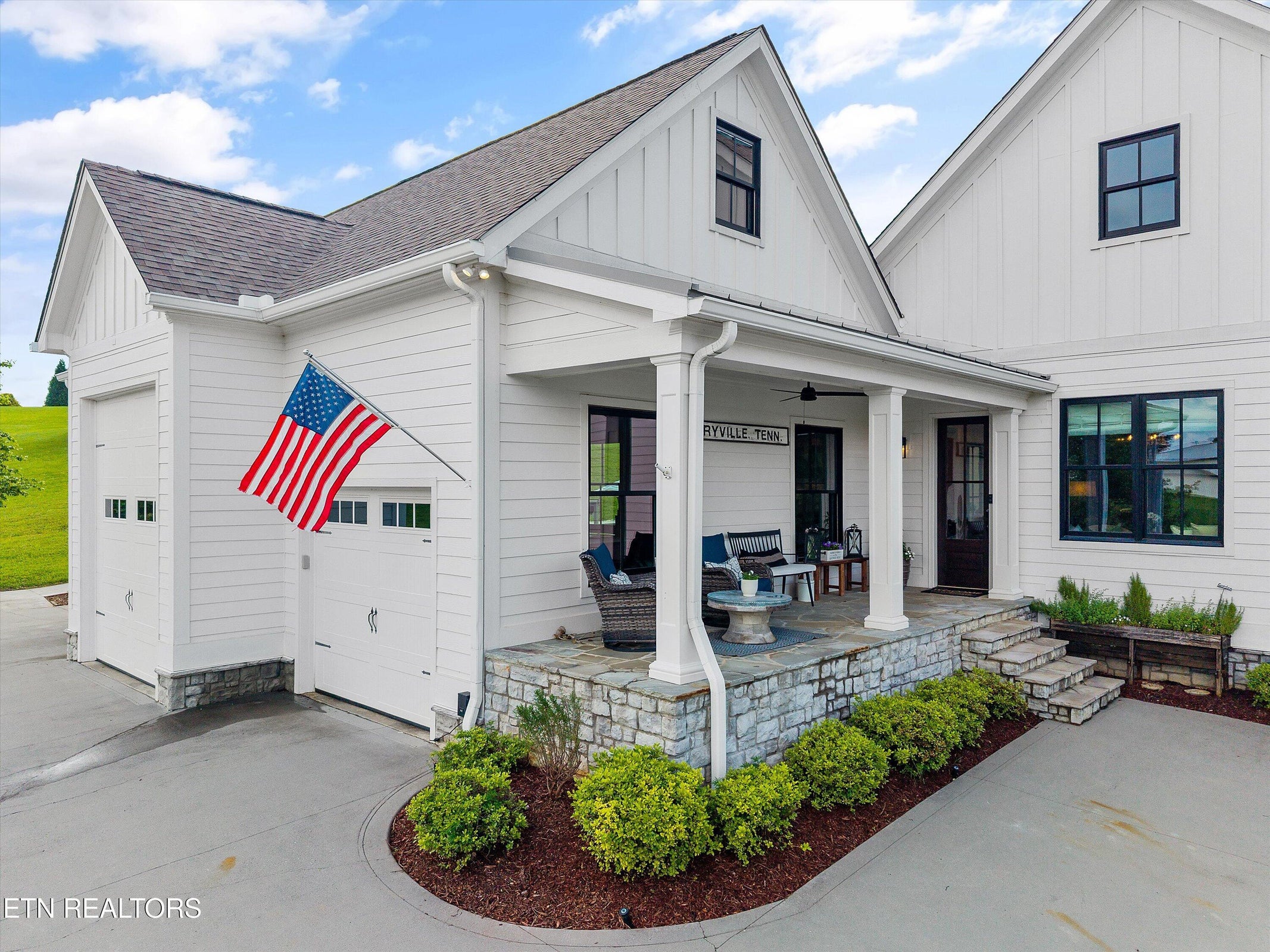 Maryville, Tennessee, 37803, United States, 4 Bedrooms Bedrooms, ,4 BathroomsBathrooms,Residential,Forsale,1893813