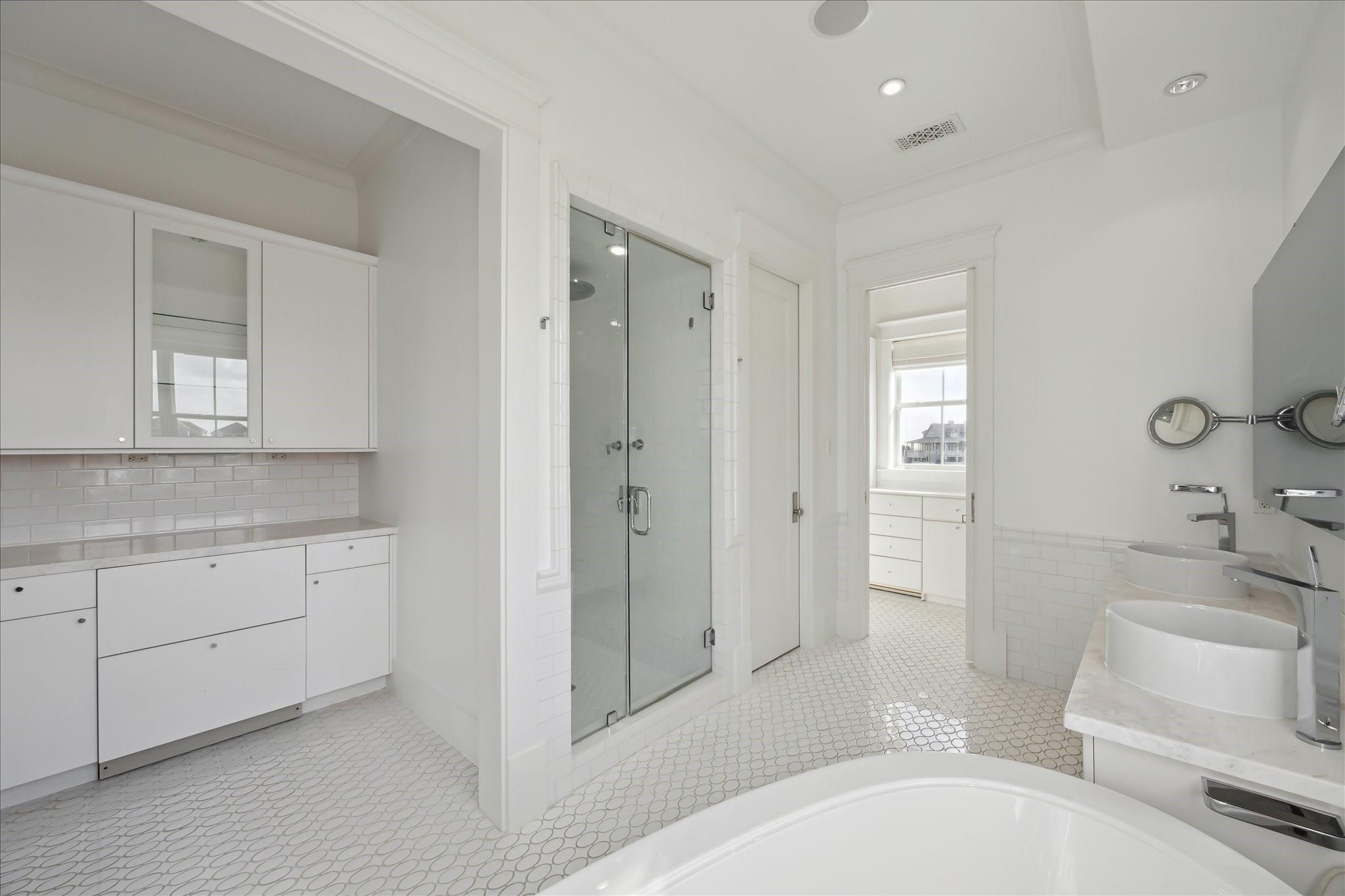 Hitchcock, Texas, 77563, United States, 4 Bedrooms Bedrooms, ,3 BathroomsBathrooms,Residential,Forsale,1953060