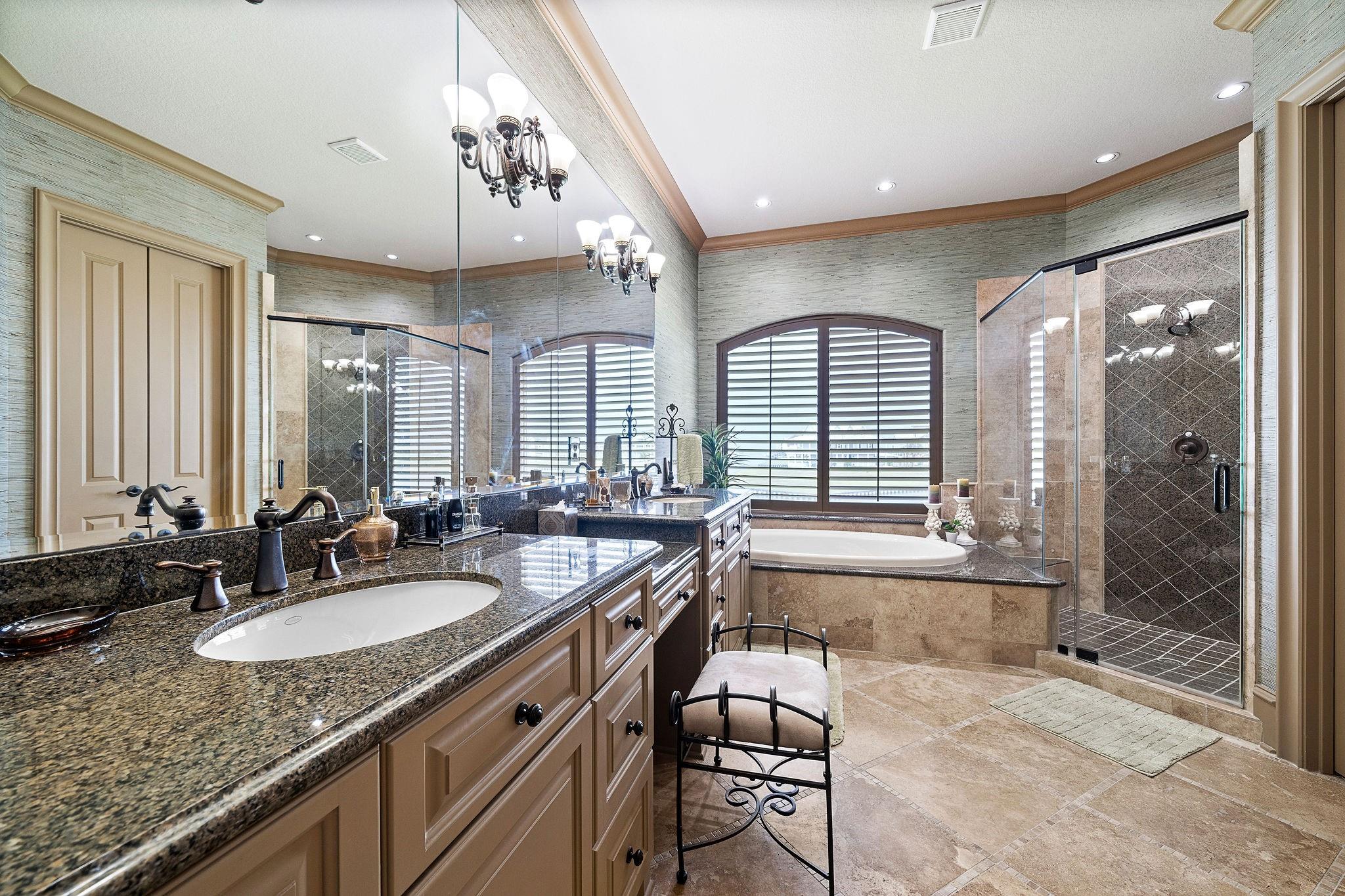 Hitchcock, Texas, 77563, United States, 4 Bedrooms Bedrooms, ,3 BathroomsBathrooms,Residential,Forsale,1953061