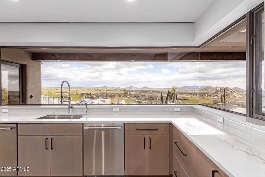 Carefree, Arizona, 85377, United States, 4 Bedrooms Bedrooms, ,5 BathroomsBathrooms,Residential,Forsale,1933917