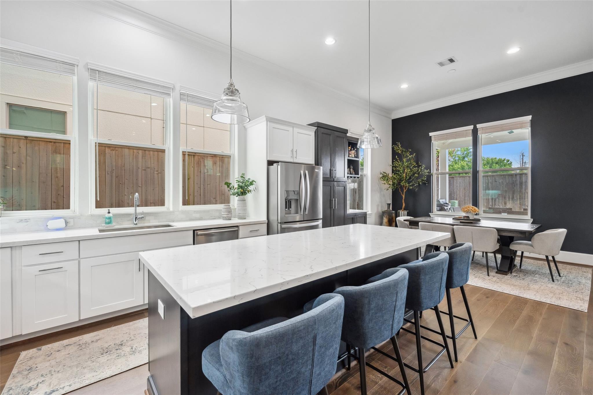 Houston, Texas, 77007, United States, 3 Bedrooms Bedrooms, ,3 BathroomsBathrooms,Residential,Forsale,1953056