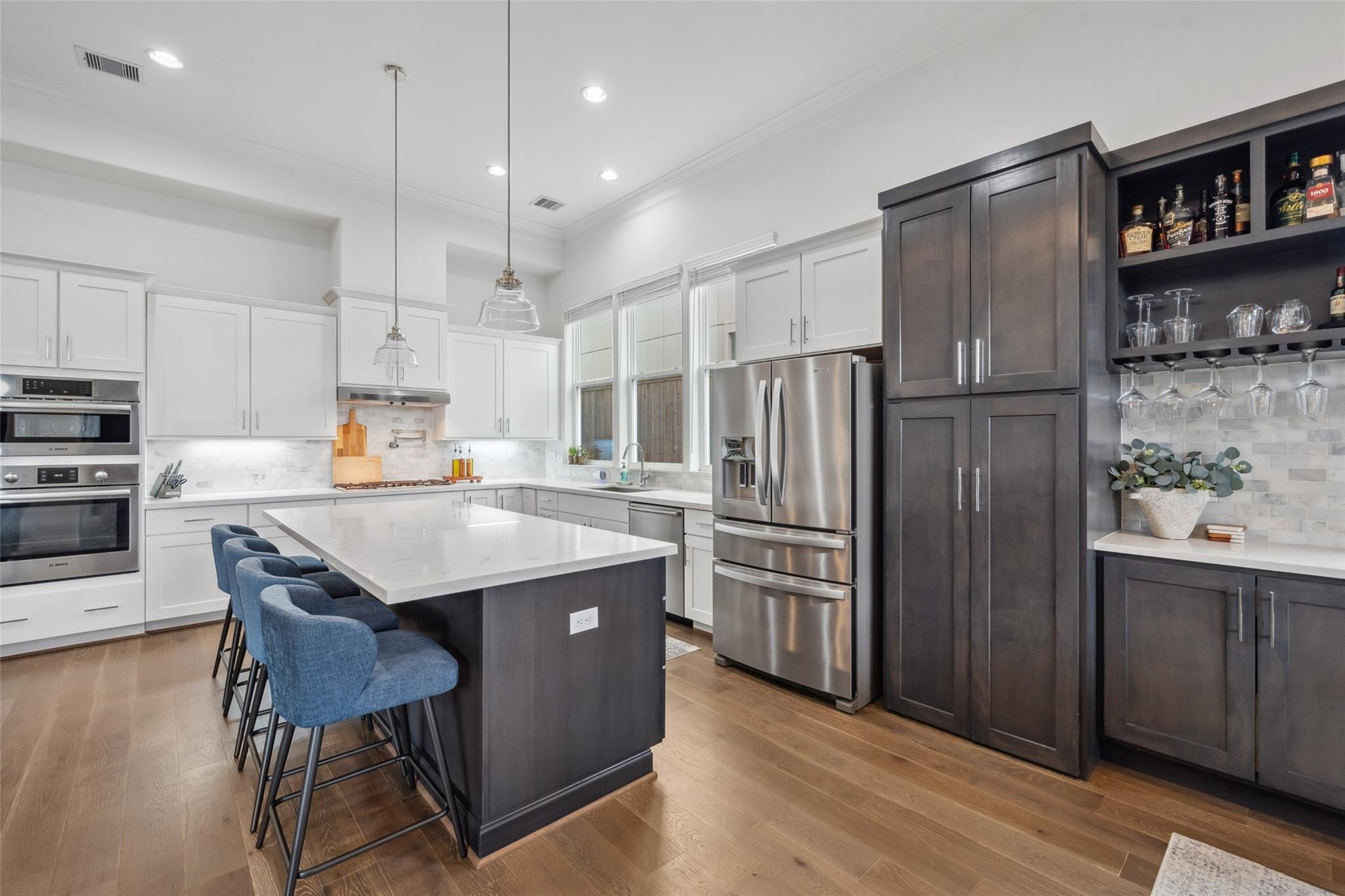 Houston, Texas, 77007, United States, 3 Bedrooms Bedrooms, ,3 BathroomsBathrooms,Residential,Forsale,1953056