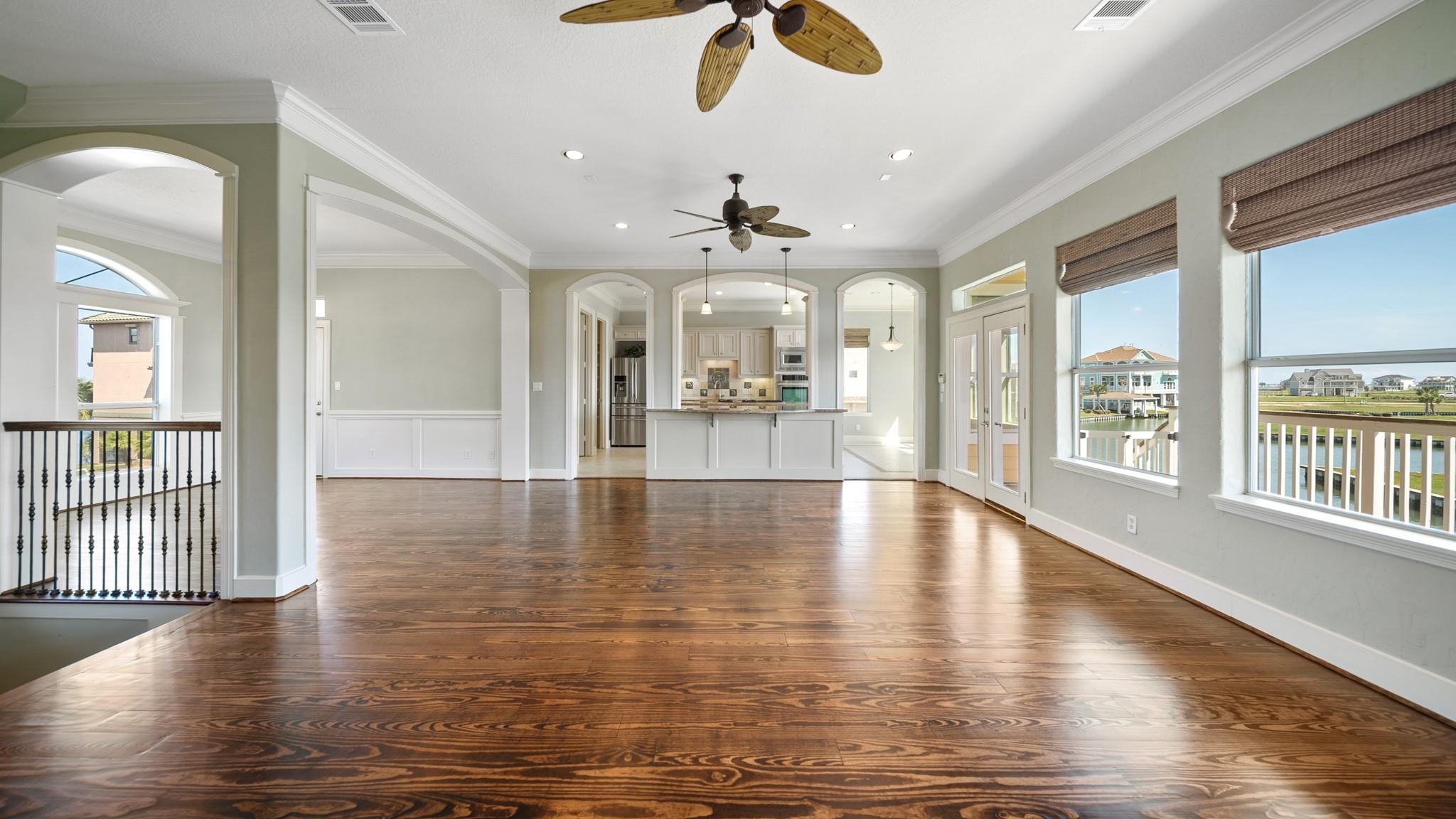 Hitchcock, Texas, 77563, United States, 4 Bedrooms Bedrooms, ,4 BathroomsBathrooms,Residential,Forsale,1934888