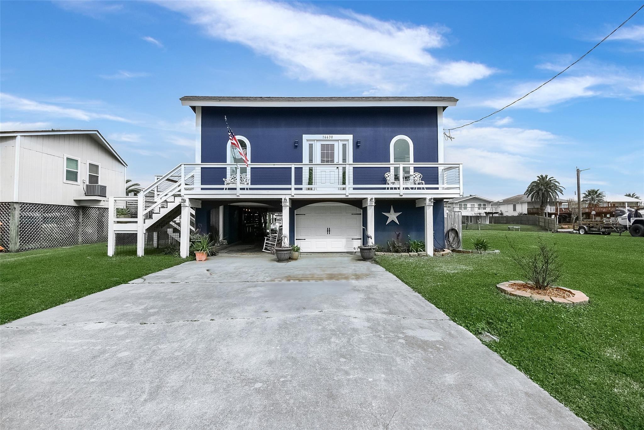 Jamaica Beach, Texas, 77554, United States, 4 Bedrooms Bedrooms, ,3 BathroomsBathrooms,Residential,Forsale,1953067