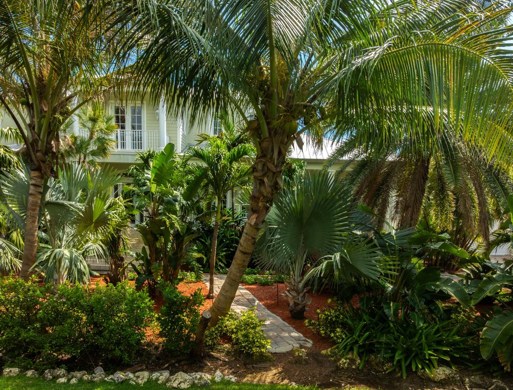 Lower Matecumbe, Florida, 33036, United States, 5 Bedrooms Bedrooms, ,5.5 BathroomsBathrooms,Residential,Forsale,1971975