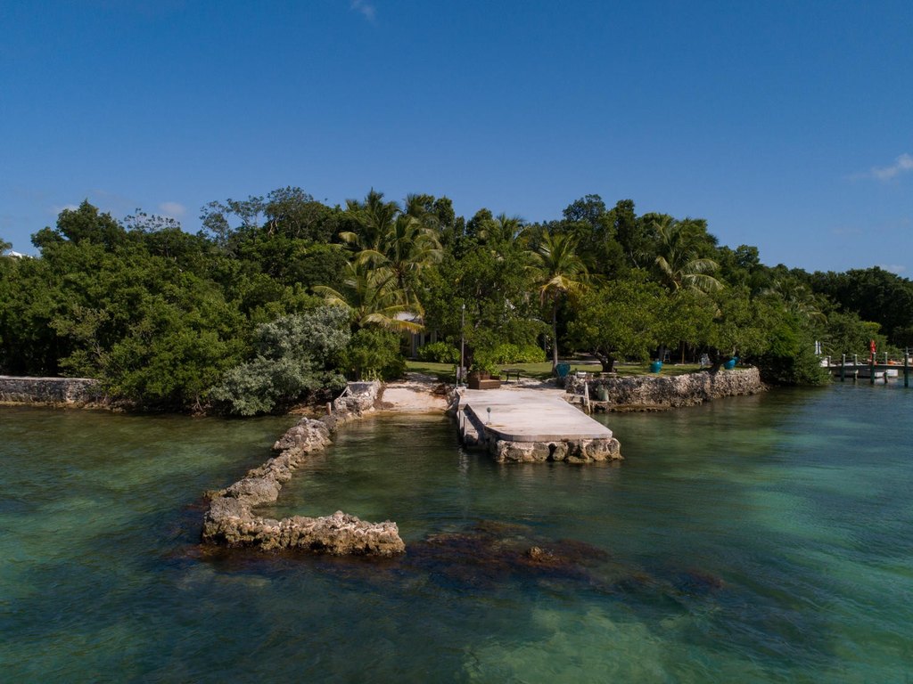 Key Largo, Florida, 33037, United States, 10 Bedrooms Bedrooms, ,9 BathroomsBathrooms,Residential,Forsale,1944409