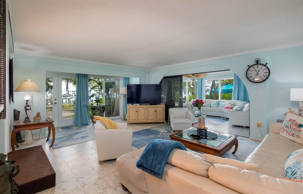 Key Largo, Florida, 33037, United States, 10 Bedrooms Bedrooms, ,9 BathroomsBathrooms,Residential,Forsale,1944409