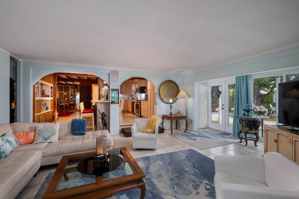 Key Largo, Florida, 33037, United States, 10 Bedrooms Bedrooms, ,9 BathroomsBathrooms,Residential,Forsale,1944409