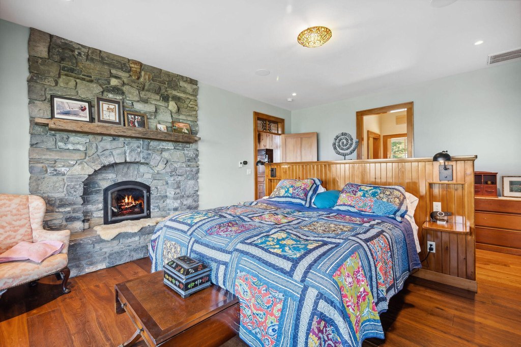 Essex, New York, 12936, United States, 6 Bedrooms Bedrooms, ,4.5 BathroomsBathrooms,Residential,Forsale,1953152