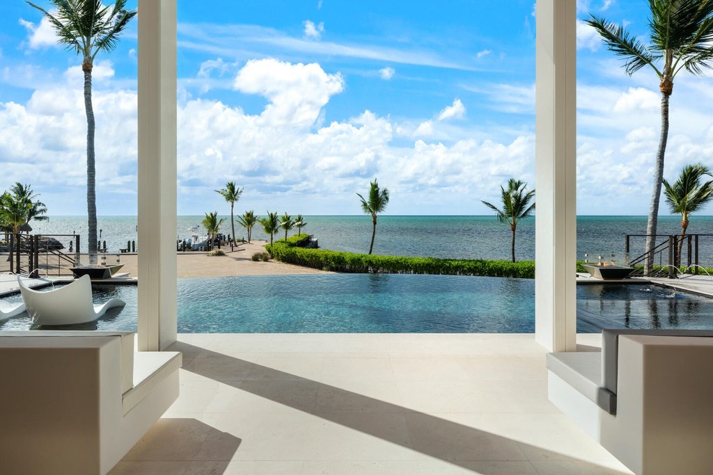 Plantation Key, Florida, 33036, United States, 6 Bedrooms Bedrooms, ,8 BathroomsBathrooms,Residential,Forsale,2011105