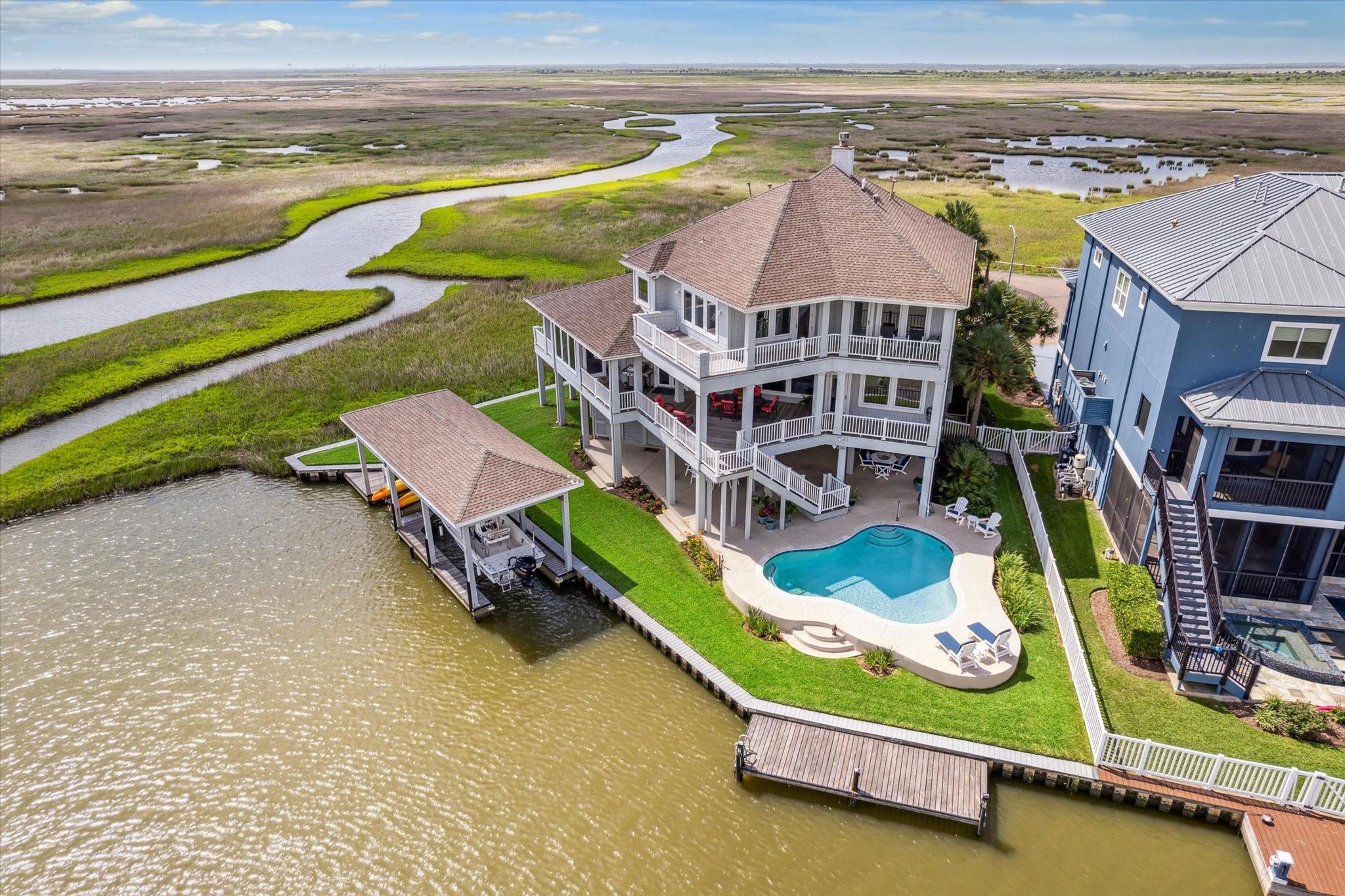 Hitchcock, Texas, 77563, United States, 4 Bedrooms Bedrooms, ,4 BathroomsBathrooms,Residential,Forsale,1953059