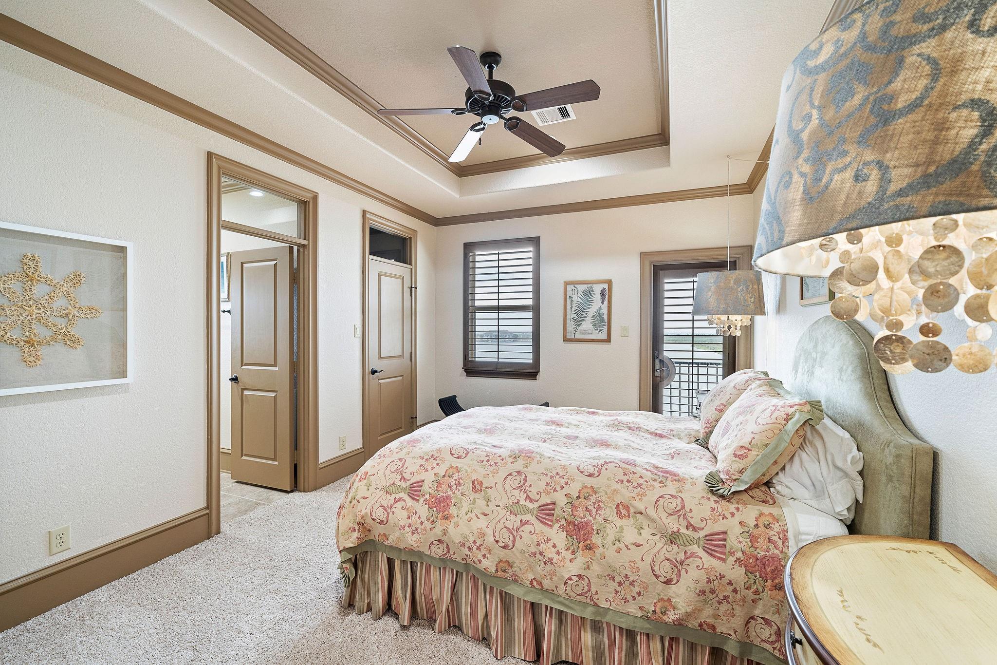 Hitchcock, Texas, 77563, United States, 4 Bedrooms Bedrooms, ,3 BathroomsBathrooms,Residential,Forsale,1953061