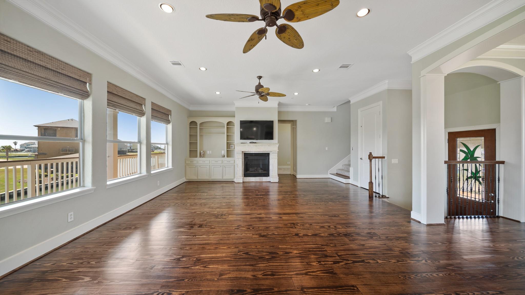 Hitchcock, Texas, 77563, United States, 4 Bedrooms Bedrooms, ,4 BathroomsBathrooms,Residential,Forsale,1934888