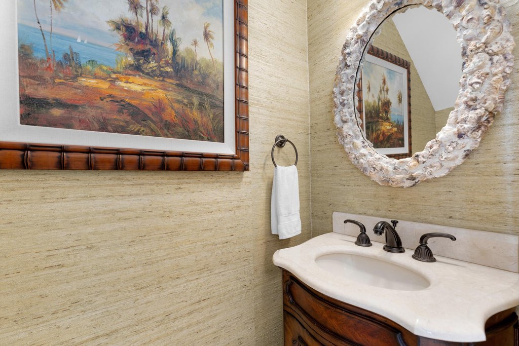 Lower Matecumbe, Florida, 33036, United States, 5 Bedrooms Bedrooms, ,5.5 BathroomsBathrooms,Residential,Forsale,1971975