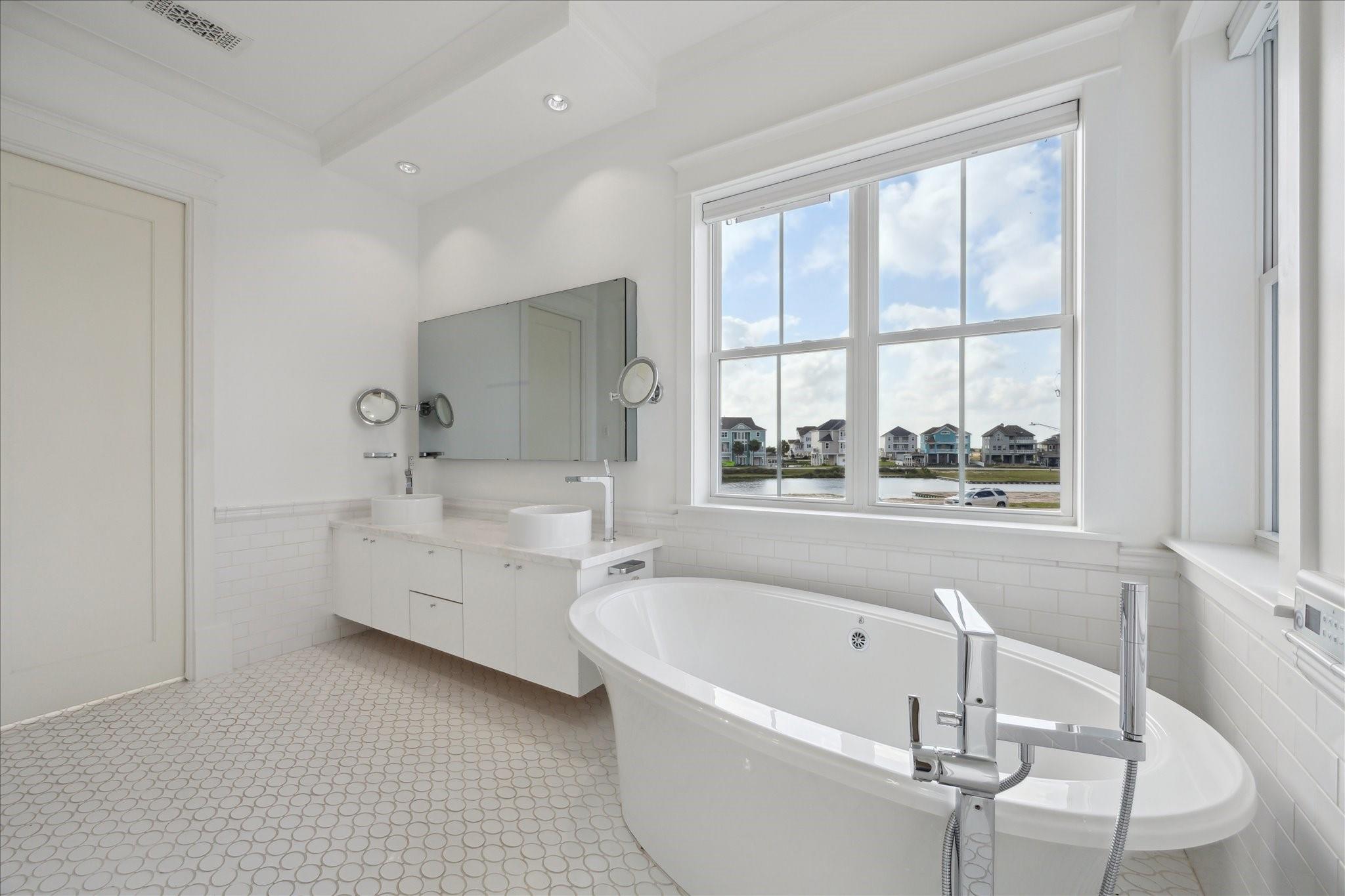 Hitchcock, Texas, 77563, United States, 4 Bedrooms Bedrooms, ,3 BathroomsBathrooms,Residential,Forsale,1953060