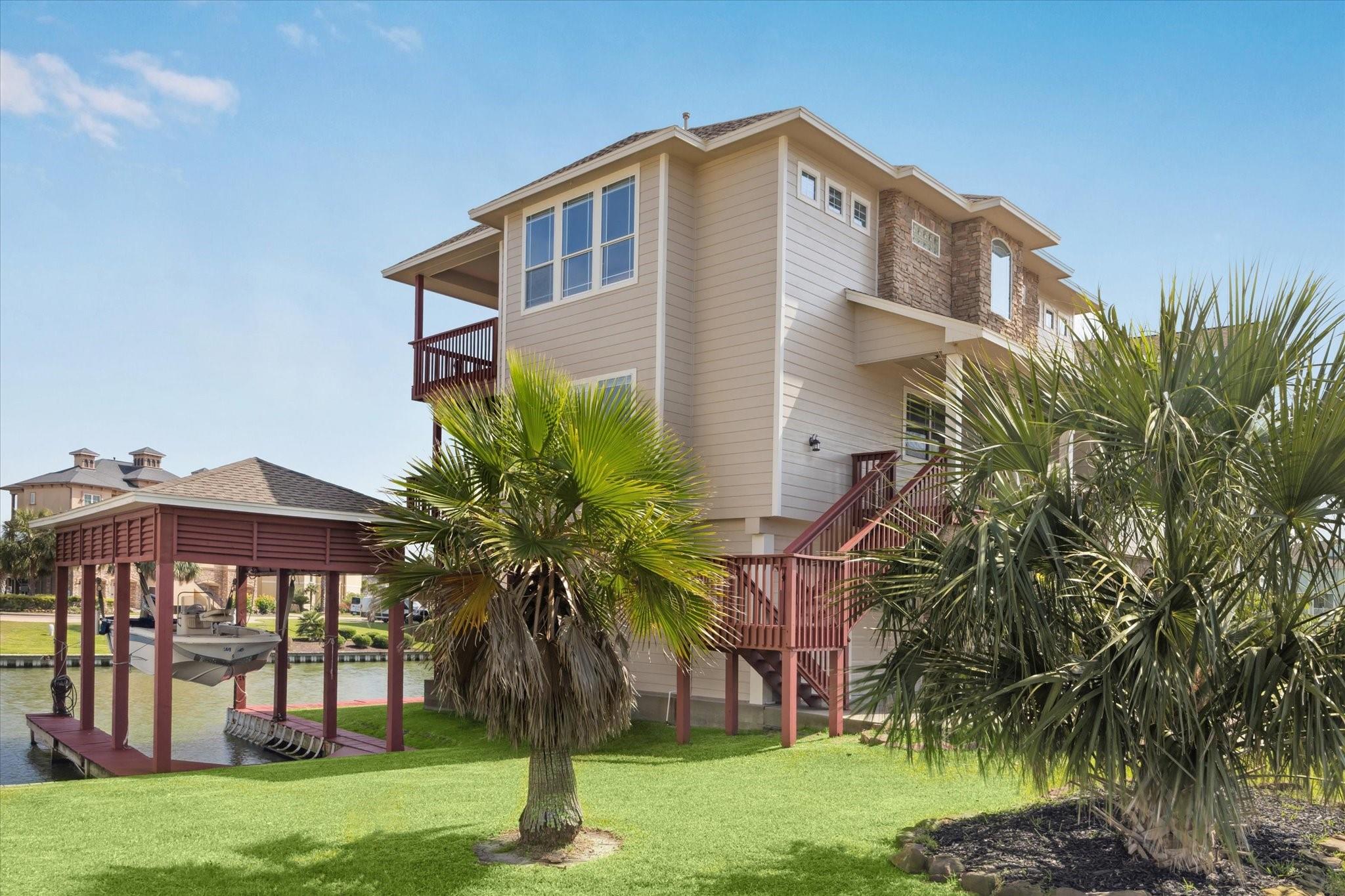 Hitchcock, Texas, 77563, United States, 4 Bedrooms Bedrooms, ,3 BathroomsBathrooms,Residential,Forsale,1953058