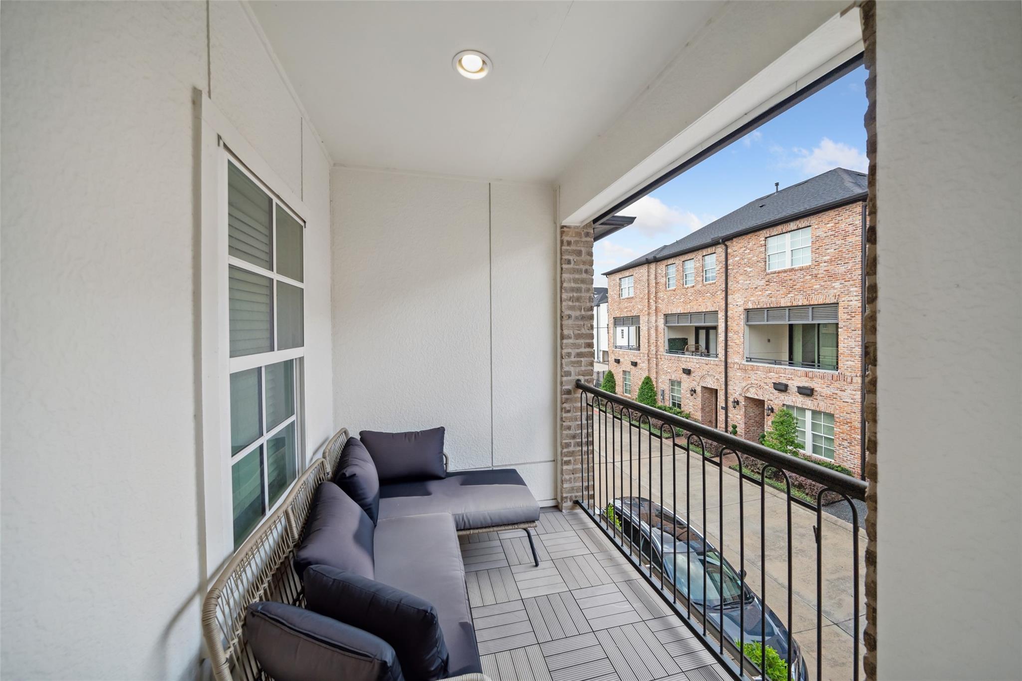 Houston, Texas, 77007, United States, 3 Bedrooms Bedrooms, ,3 BathroomsBathrooms,Residential,Forsale,1953056