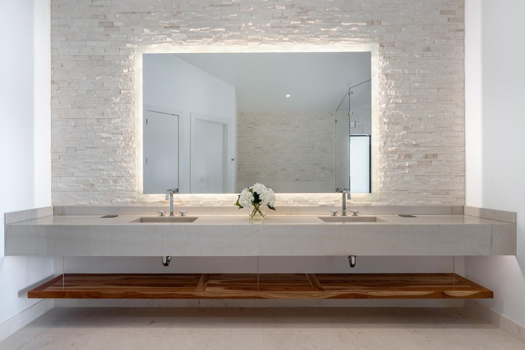 Plantation Key, Florida, 33036, United States, 6 Bedrooms Bedrooms, ,8 BathroomsBathrooms,Residential,Forsale,2011105