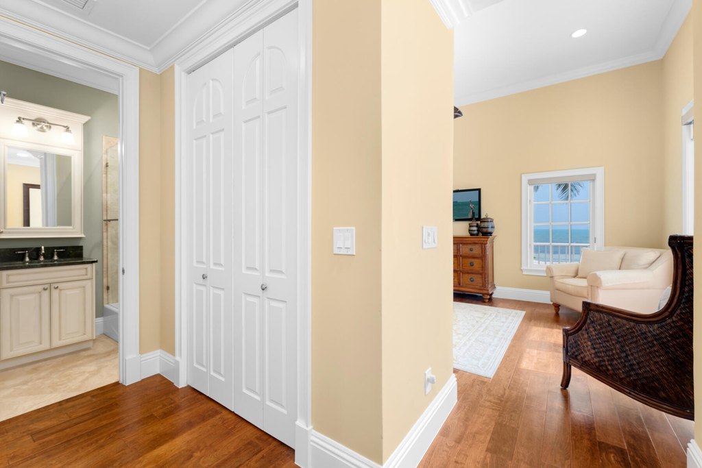 Lower Matecumbe, Florida, 33036, United States, 5 Bedrooms Bedrooms, ,5.5 BathroomsBathrooms,Residential,Forsale,1971975