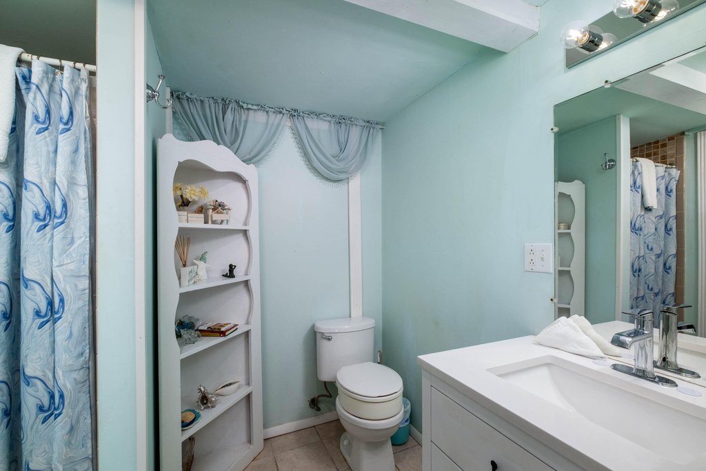 Key Largo, Florida, 33037, United States, 10 Bedrooms Bedrooms, ,9 BathroomsBathrooms,Residential,Forsale,1944409