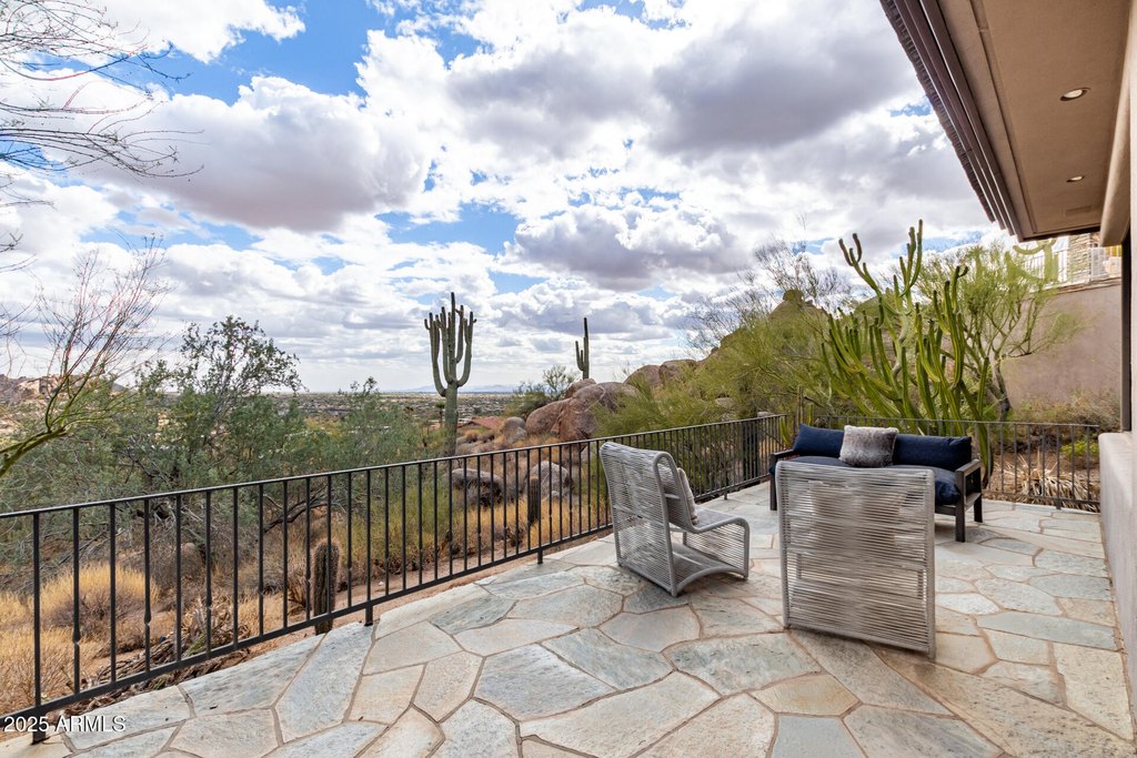 Carefree, Arizona, 85377, United States, 4 Bedrooms Bedrooms, ,5 BathroomsBathrooms,Residential,Forsale,1933917