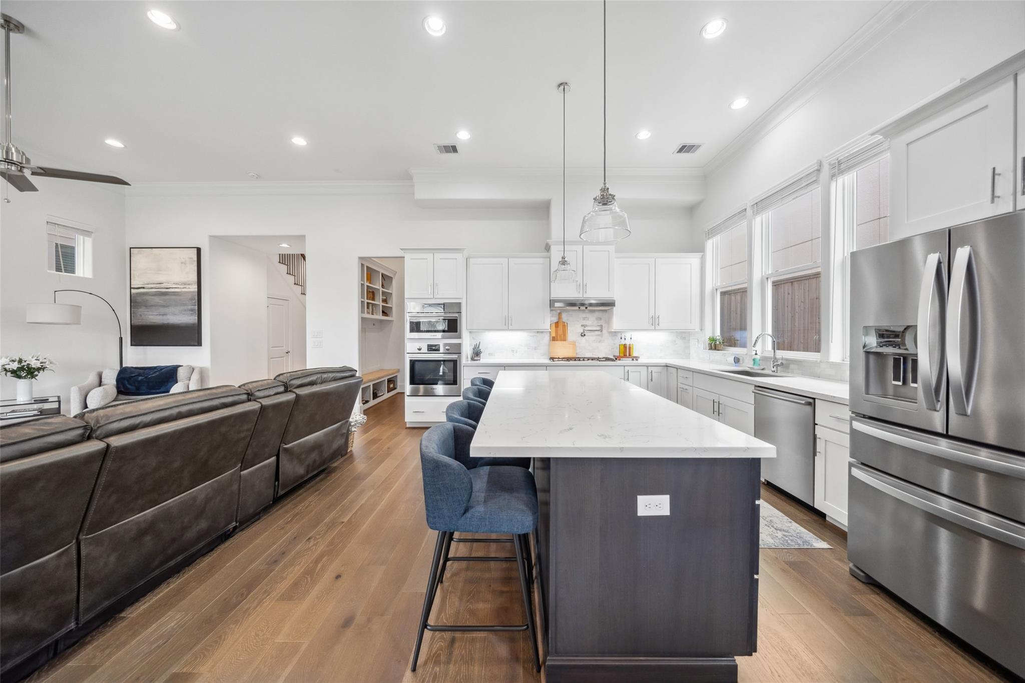 Houston, Texas, 77007, United States, 3 Bedrooms Bedrooms, ,3 BathroomsBathrooms,Residential,Forsale,1953056