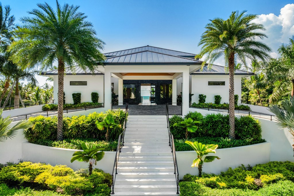 Plantation Key, Florida, 33036, United States, 6 Bedrooms Bedrooms, ,8 BathroomsBathrooms,Residential,Forsale,2011105