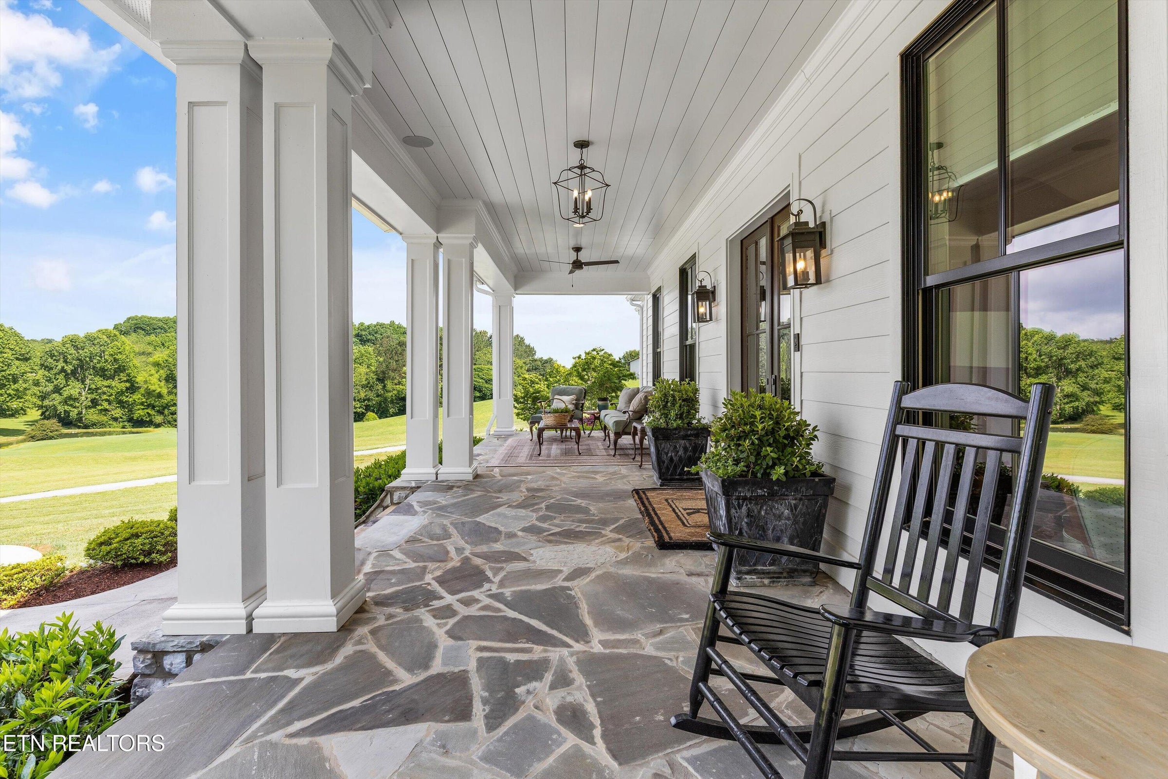 Maryville, Tennessee, 37803, United States, 4 Bedrooms Bedrooms, ,4 BathroomsBathrooms,Residential,Forsale,1893813