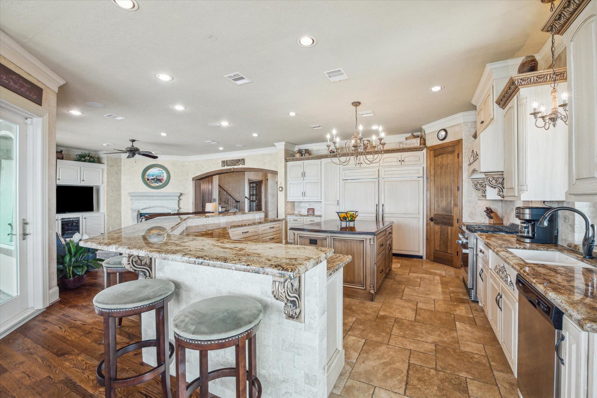 Hitchcock, Texas, 77563, United States, 4 Bedrooms Bedrooms, ,4 BathroomsBathrooms,Residential,Forsale,1953057