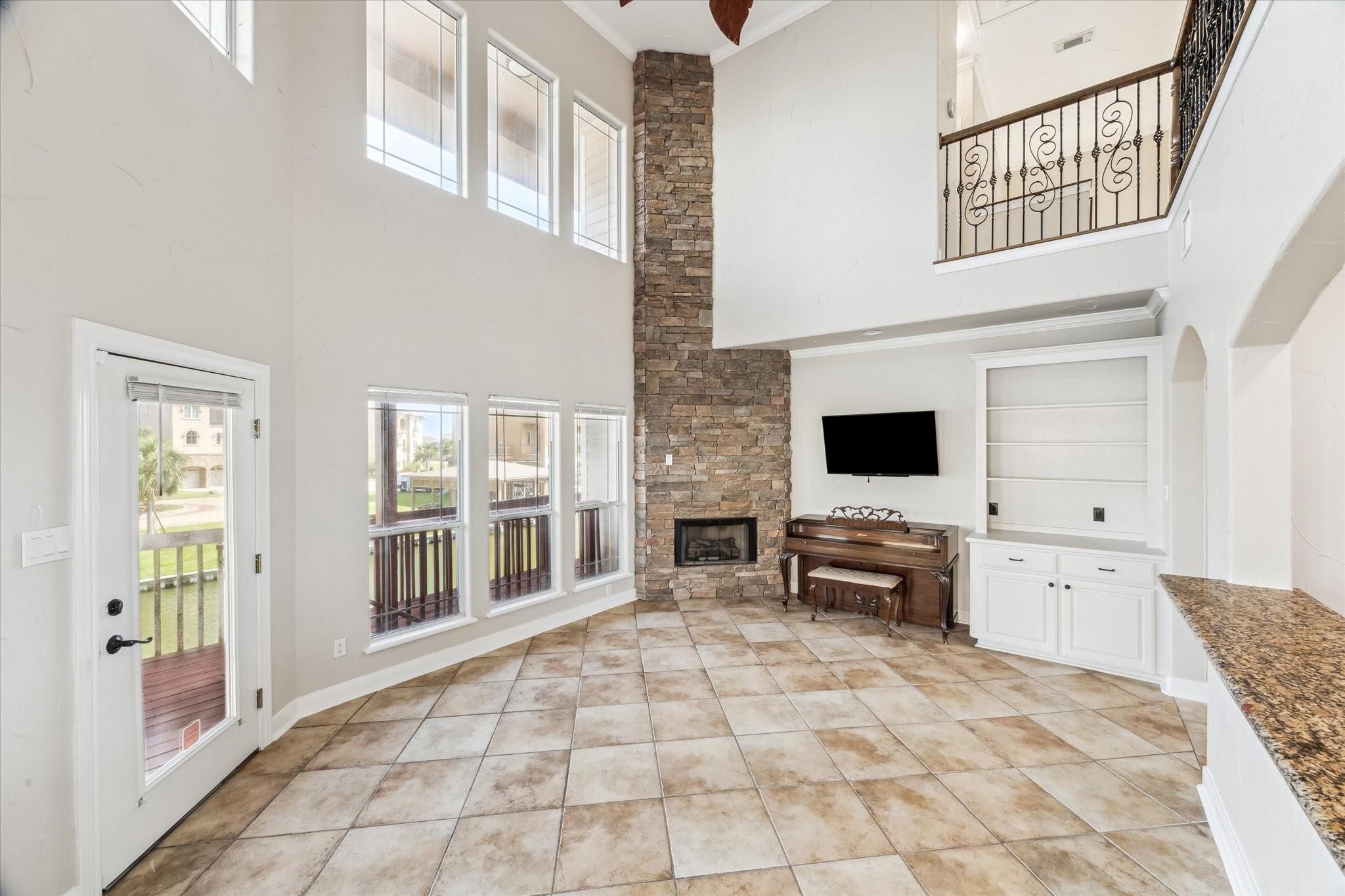 Hitchcock, Texas, 77563, United States, 4 Bedrooms Bedrooms, ,3 BathroomsBathrooms,Residential,Forsale,1953058