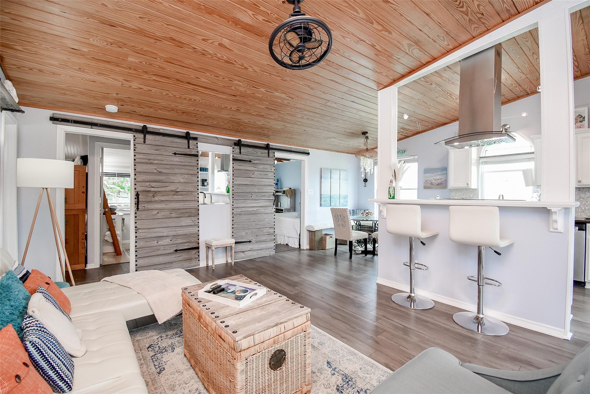 Jamaica Beach, Texas, 77554, United States, 4 Bedrooms Bedrooms, ,3 BathroomsBathrooms,Residential,Forsale,1953067