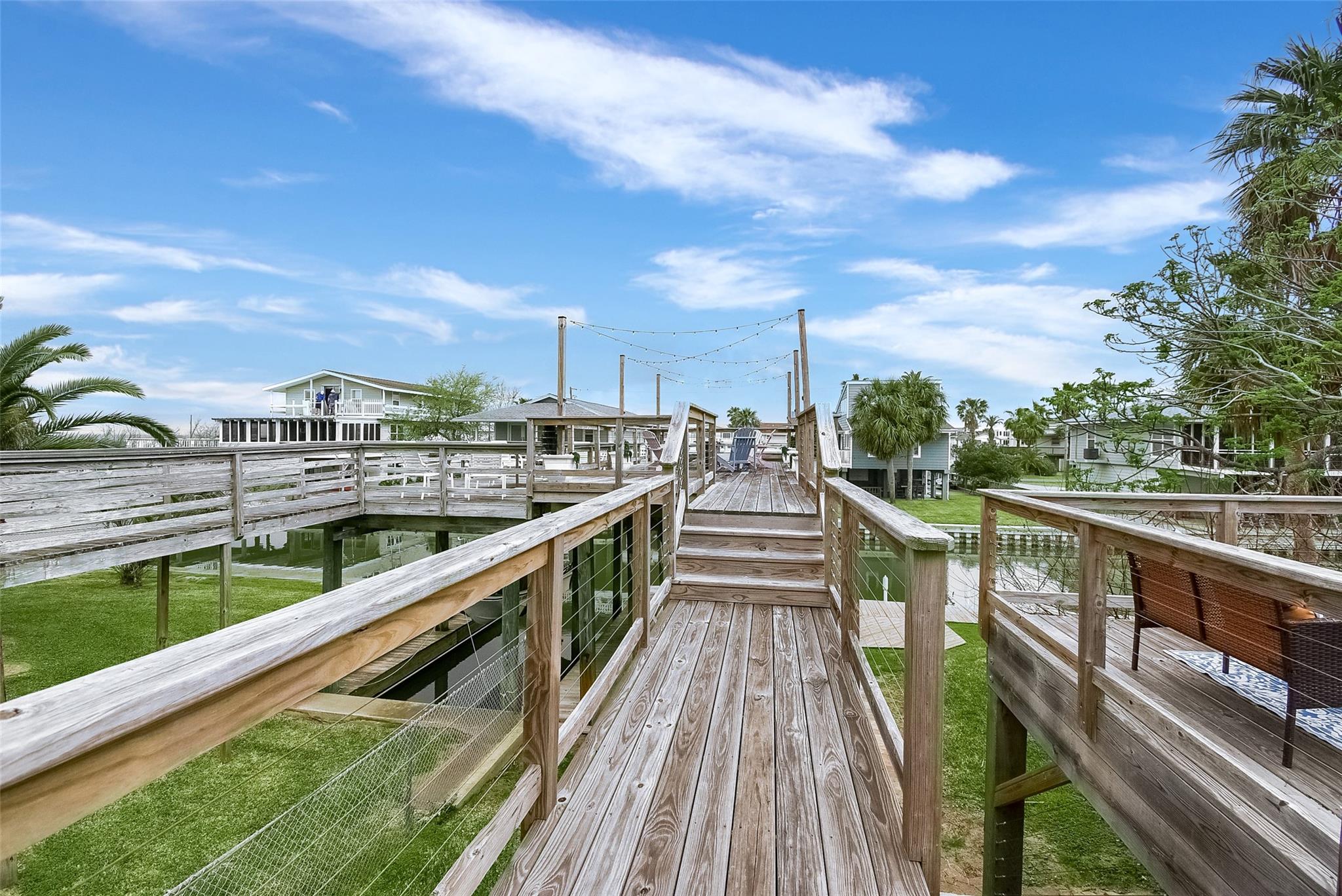 Jamaica Beach, Texas, 77554, United States, 4 Bedrooms Bedrooms, ,3 BathroomsBathrooms,Residential,Forsale,1953067