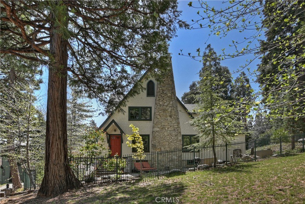 Lake Arrowhead, California, 92352, United States, 3 Bedrooms Bedrooms, ,3.5 BathroomsBathrooms,Residential,Forsale,1886298
