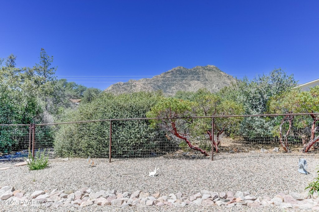 Prescott, Arizona, 86305, United States, 3 Bedrooms Bedrooms, ,2 BathroomsBathrooms,Residential,Forsale,1886195
