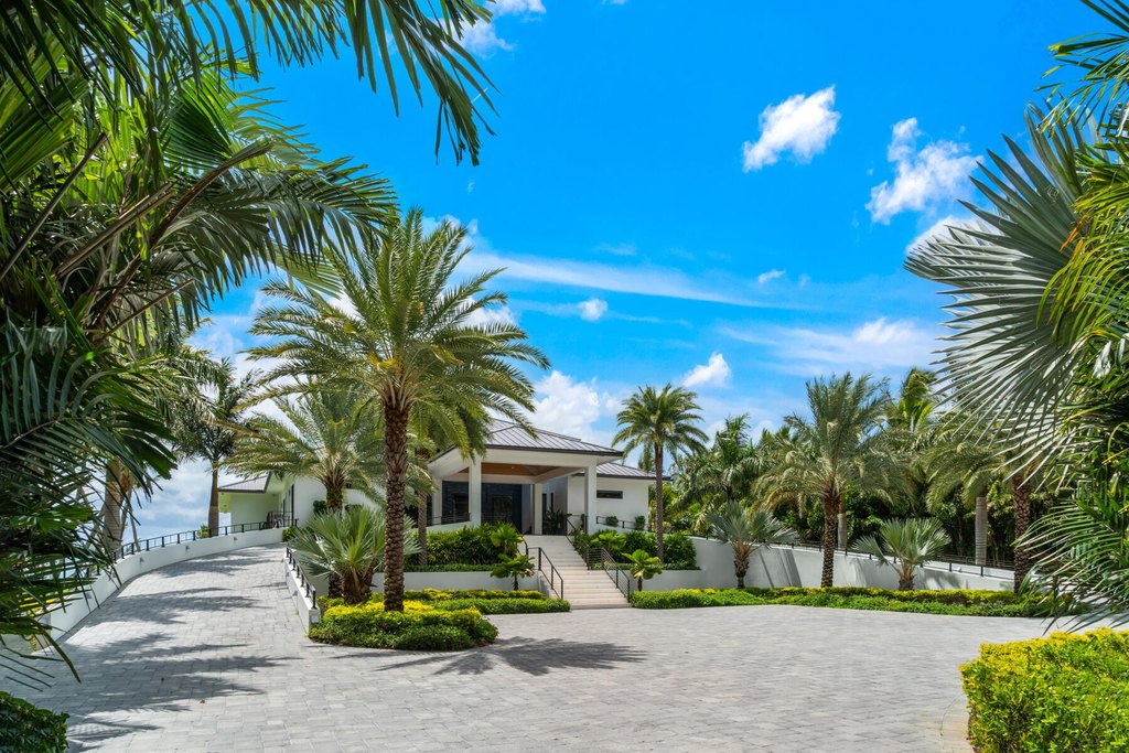 Plantation Key, Florida, 33036, United States, 6 Bedrooms Bedrooms, ,8 BathroomsBathrooms,Residential,Forsale,2011105