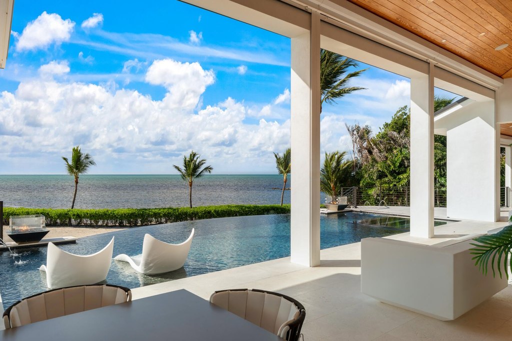 Plantation Key, Florida, 33036, United States, 6 Bedrooms Bedrooms, ,8 BathroomsBathrooms,Residential,Forsale,2011105